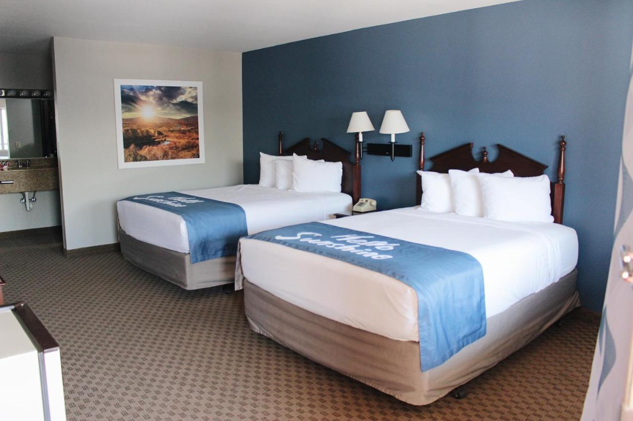 Double Room with Two Double Beds - Non-Smoking at Days Inn by Wyndham Show Low