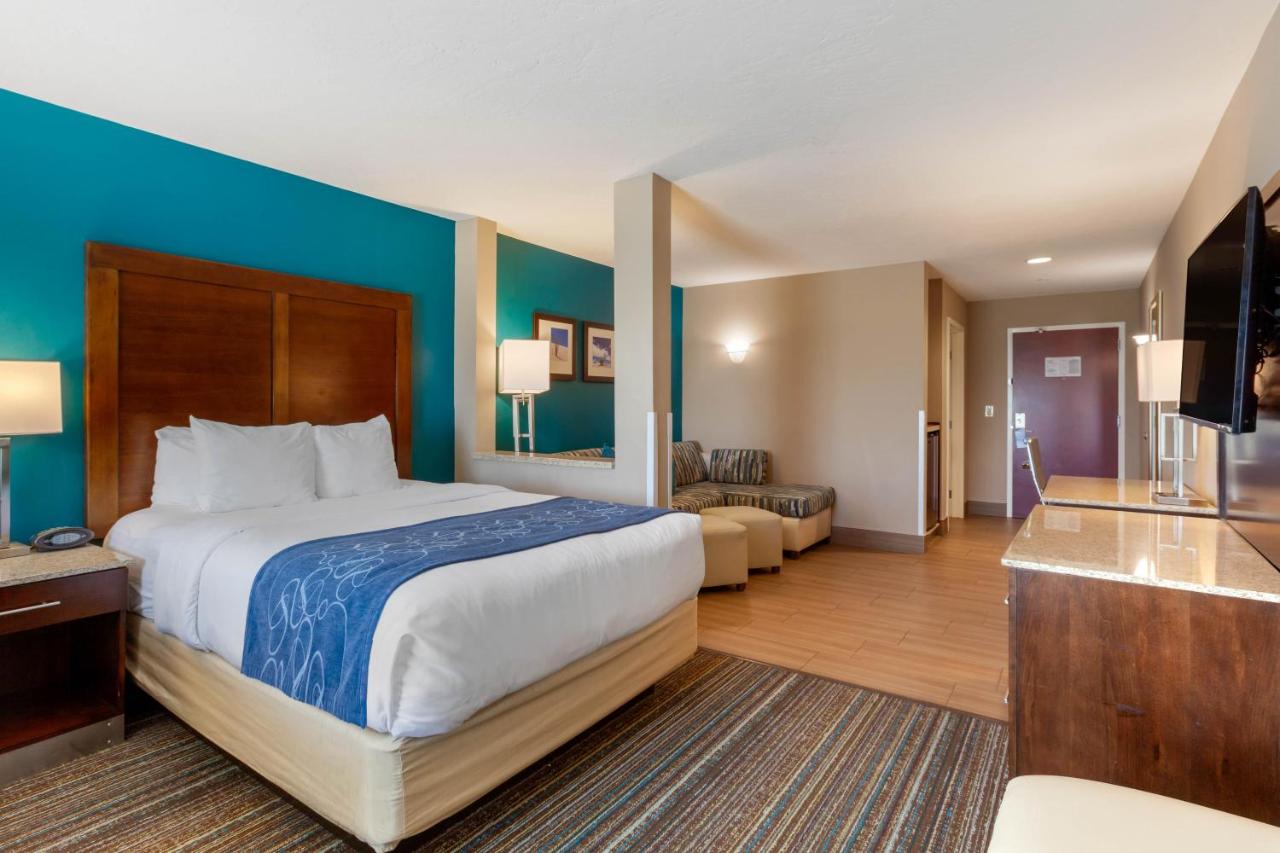 King Suite - Accessible/Non-Smoking at Comfort Suites Las Cruces I-25 North