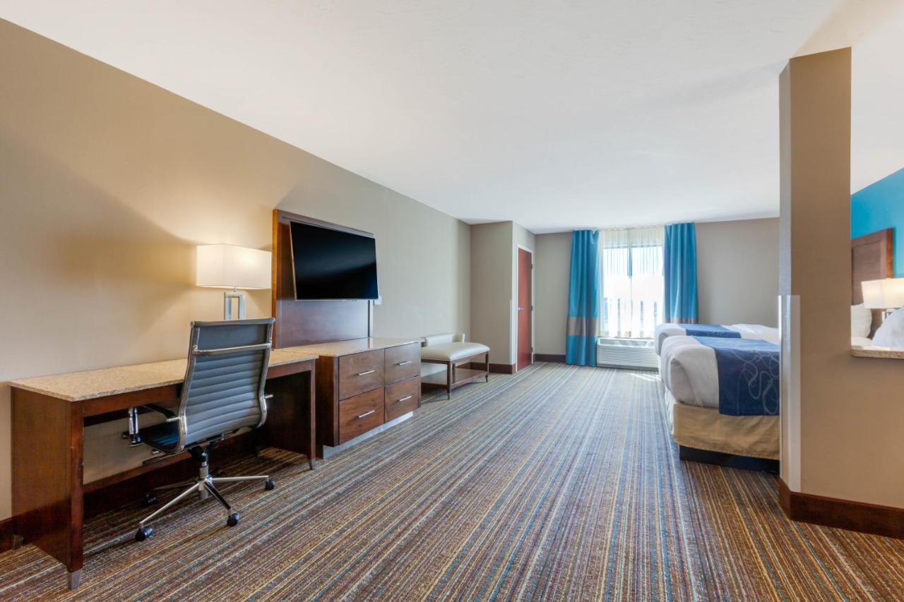 Queen Suite with Sofa Bed - Non-Smoking at Comfort Suites Las Cruces I-25 North