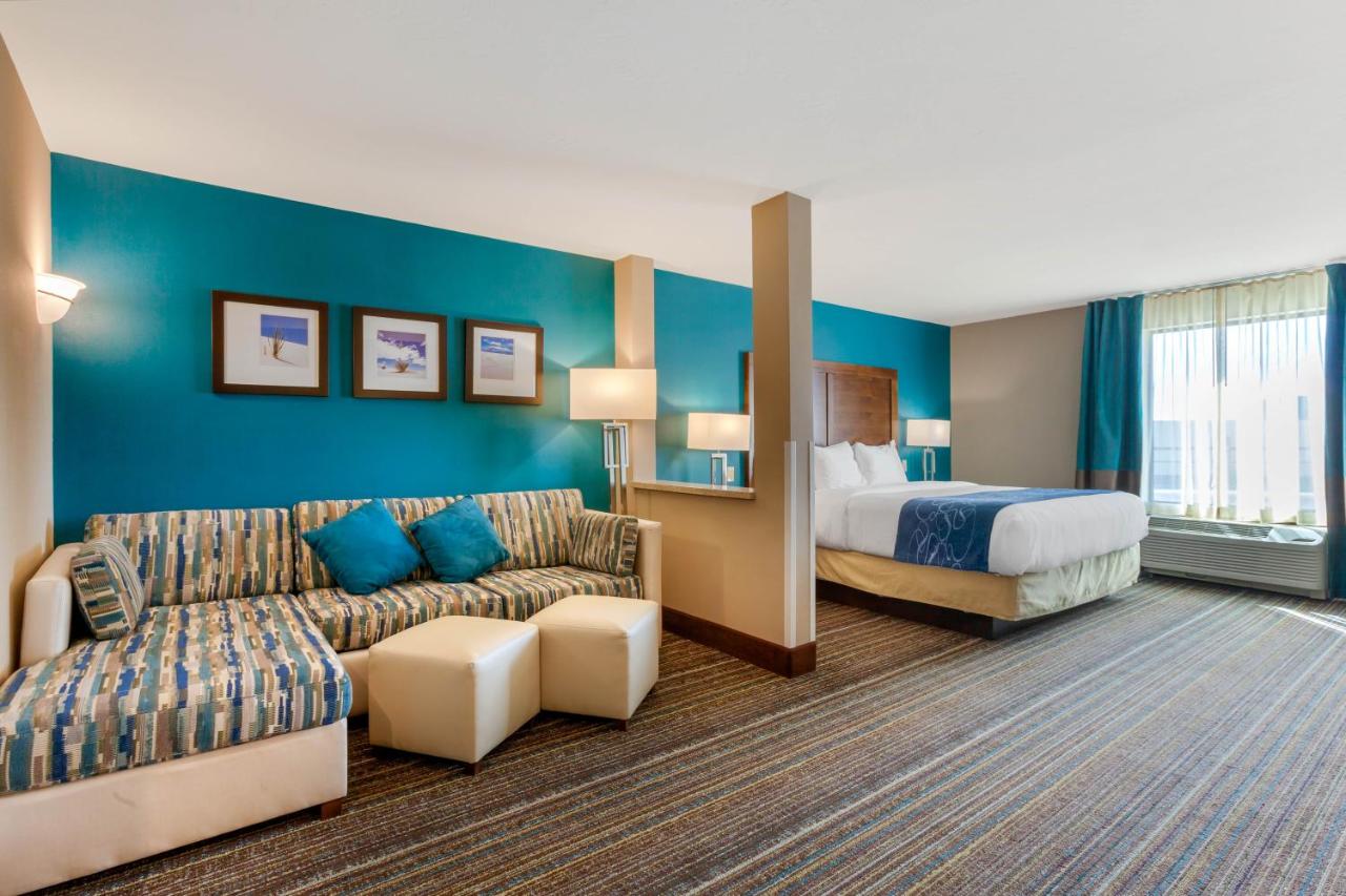 King Suite - Accessible/Non-Smoking at Comfort Suites Las Cruces I-25 North