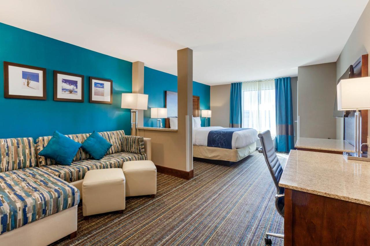 King Suite - Accessible/Non-Smoking at Comfort Suites Las Cruces I-25 North