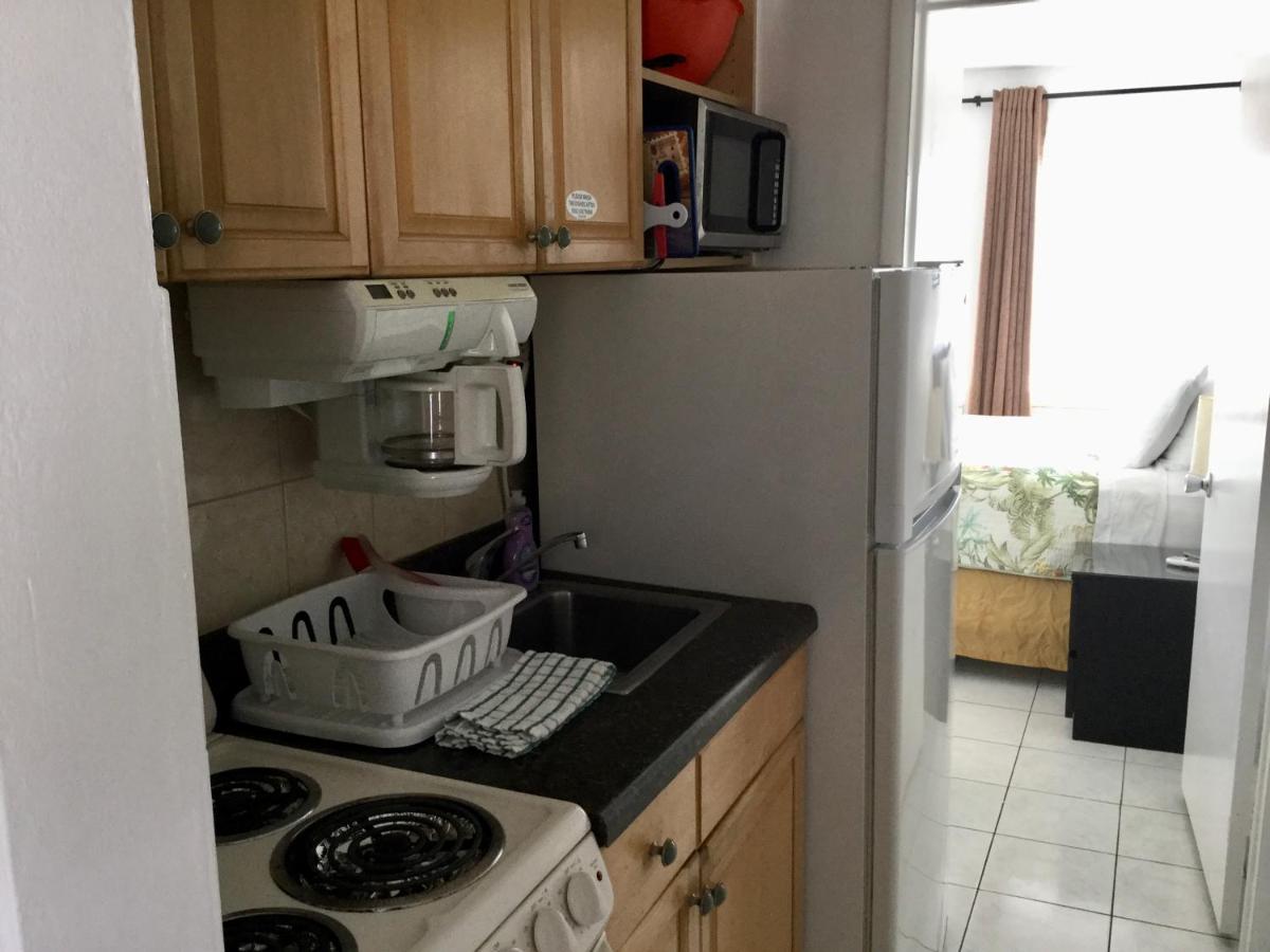 One-Bedroom Apartment at Breakaway Inn