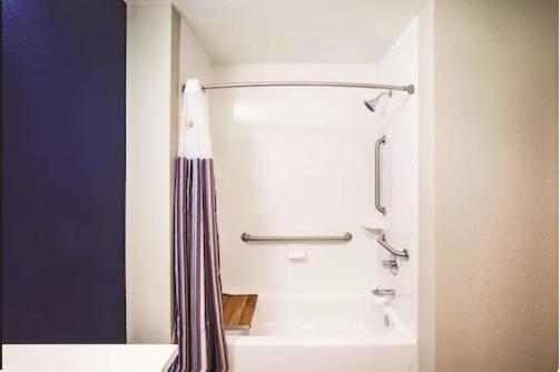 King Room with Mobility/Hearing Impaired Access - Non-Smoking at La Quinta Inn & Suites by Wyndham Wichita Northeast
