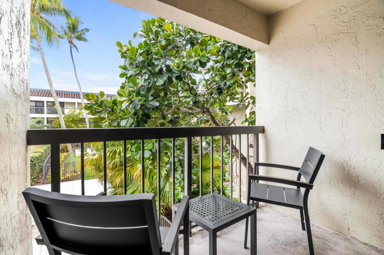 Junior King Suite at Miami Lakes Hotel