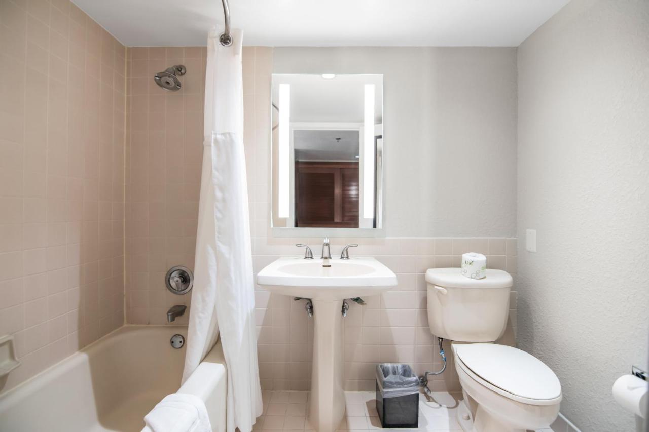 Junior King Suite at Miami Lakes Hotel