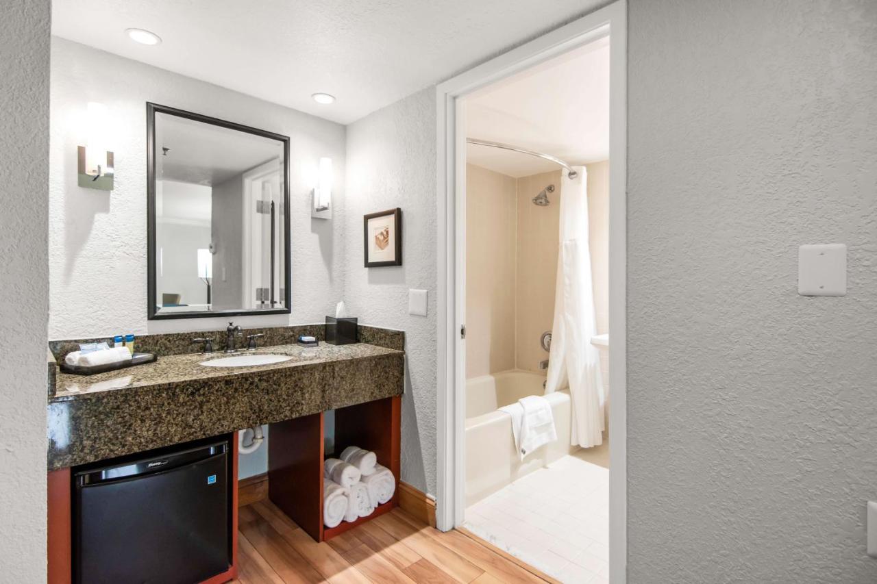 Junior King Suite at Miami Lakes Hotel