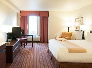 Room #35340151 at Crystal Inn Hotel & Suites Salt Lake City