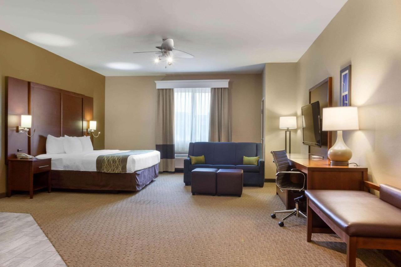 King Suite - Non-Smoking at Comfort Inn & Suites Amarillo East