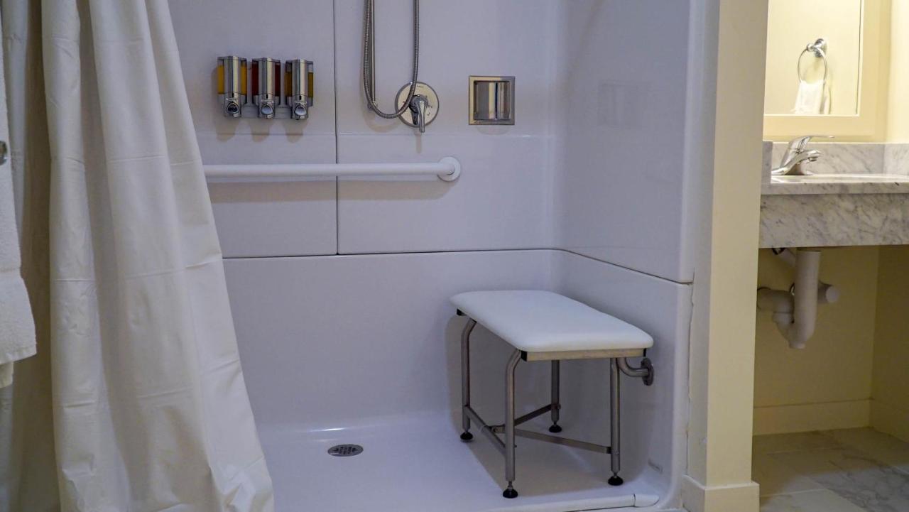 King Mobility Access with Kitchenette at The Circle Hotel Fairfield