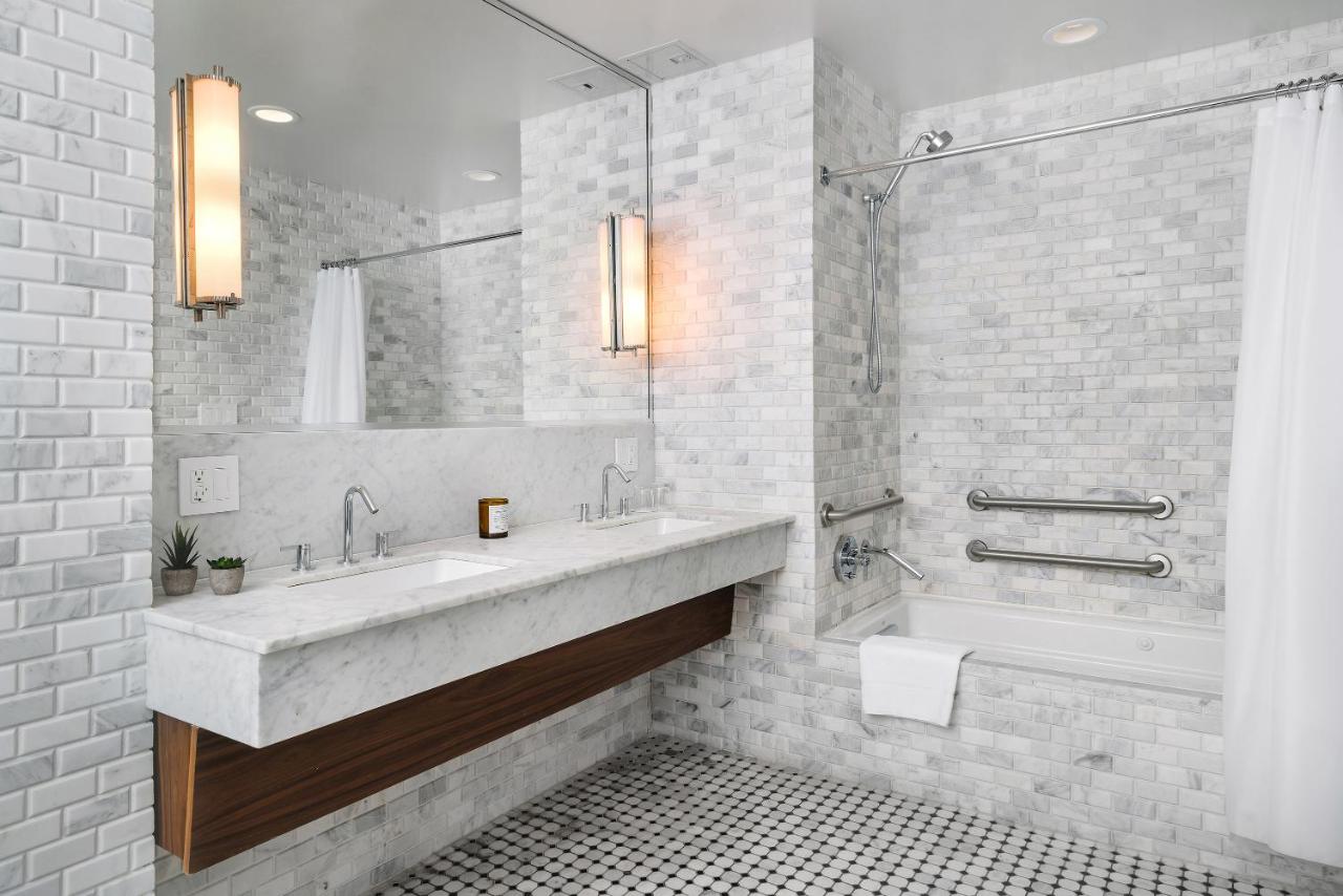 One Bedroom Suite Ocean Front at Nautilus Sonesta Miami Beach