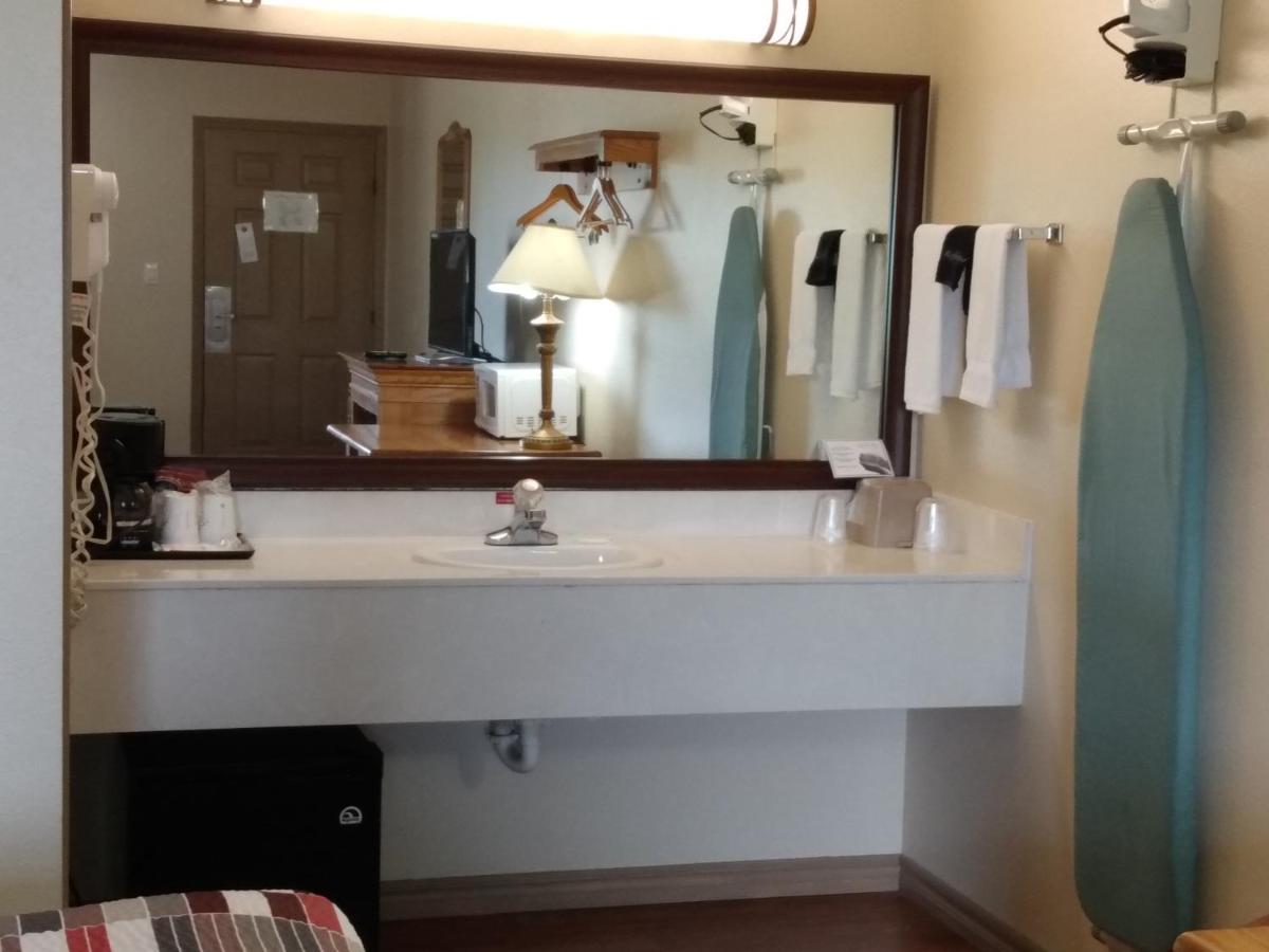 King Room at Gazebo Inn