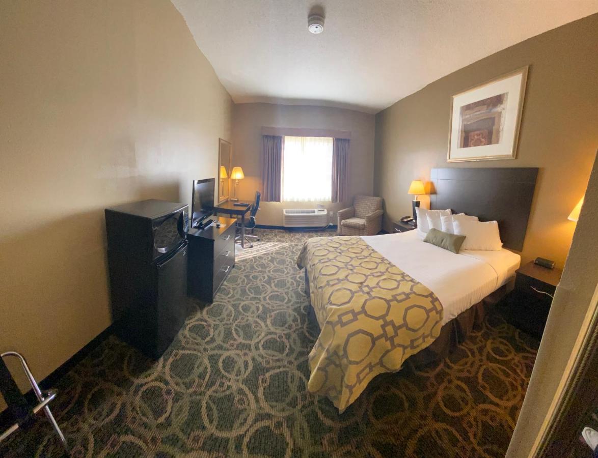 Deluxe Queen Room - Non-Smoking at Baymont by Wyndham Casper East