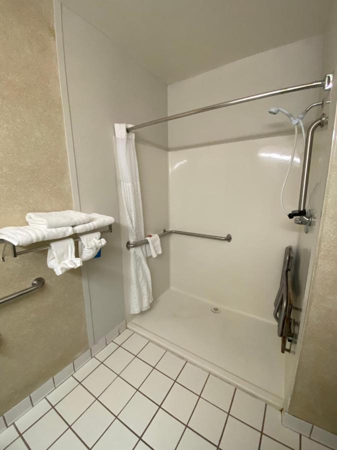 Queen Room - Disability Access/Non-Smoking at Baymont by Wyndham Casper East