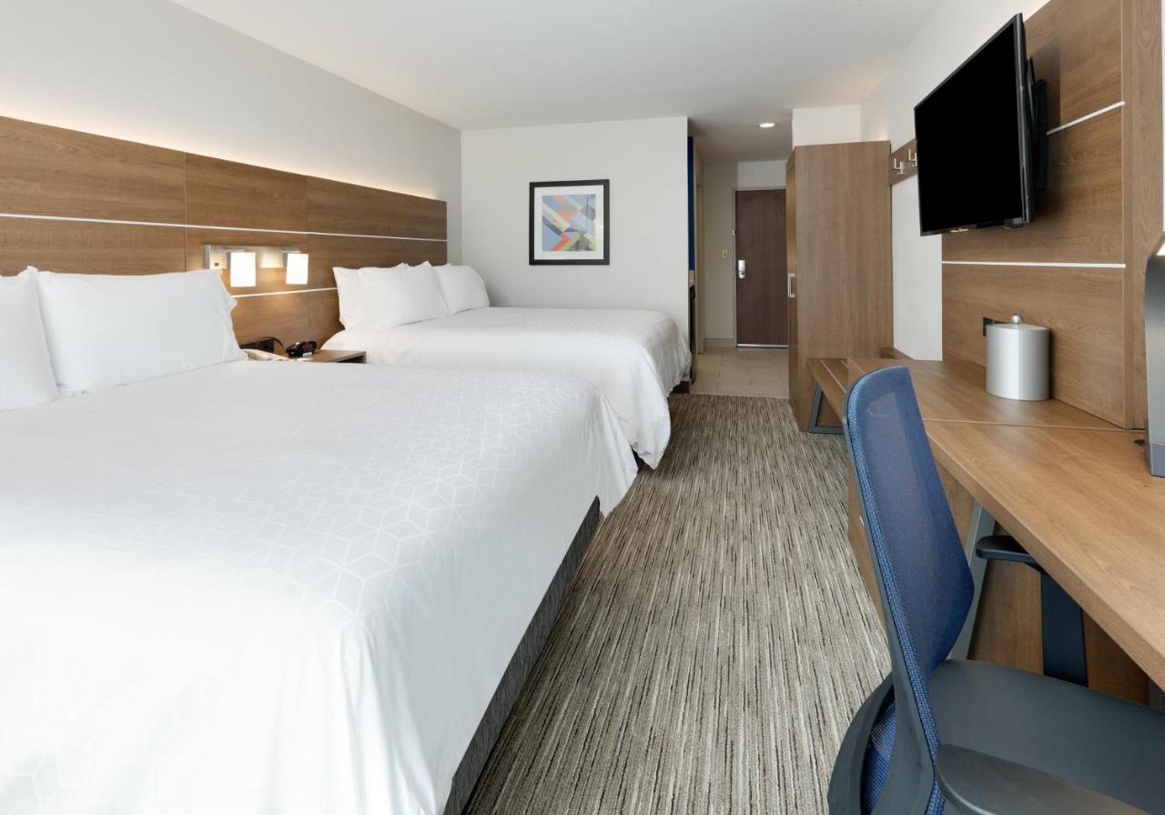 Queen Room with Two Queen Beds at Holiday Inn Express & Suites San Antonio NW near SeaWorld by IHG