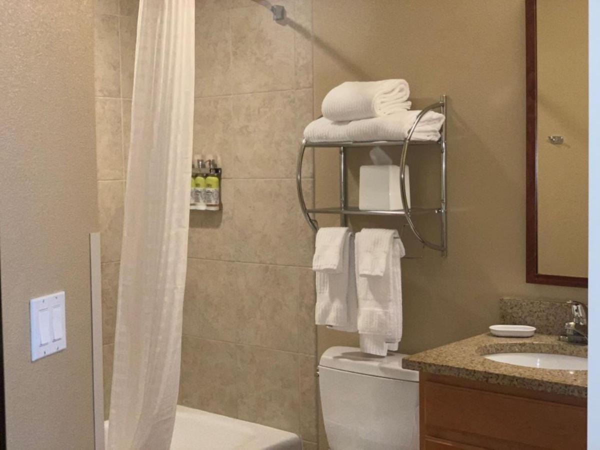 Queen Studio at Candlewood Suites Craig-Northwest, an IHG Hotel