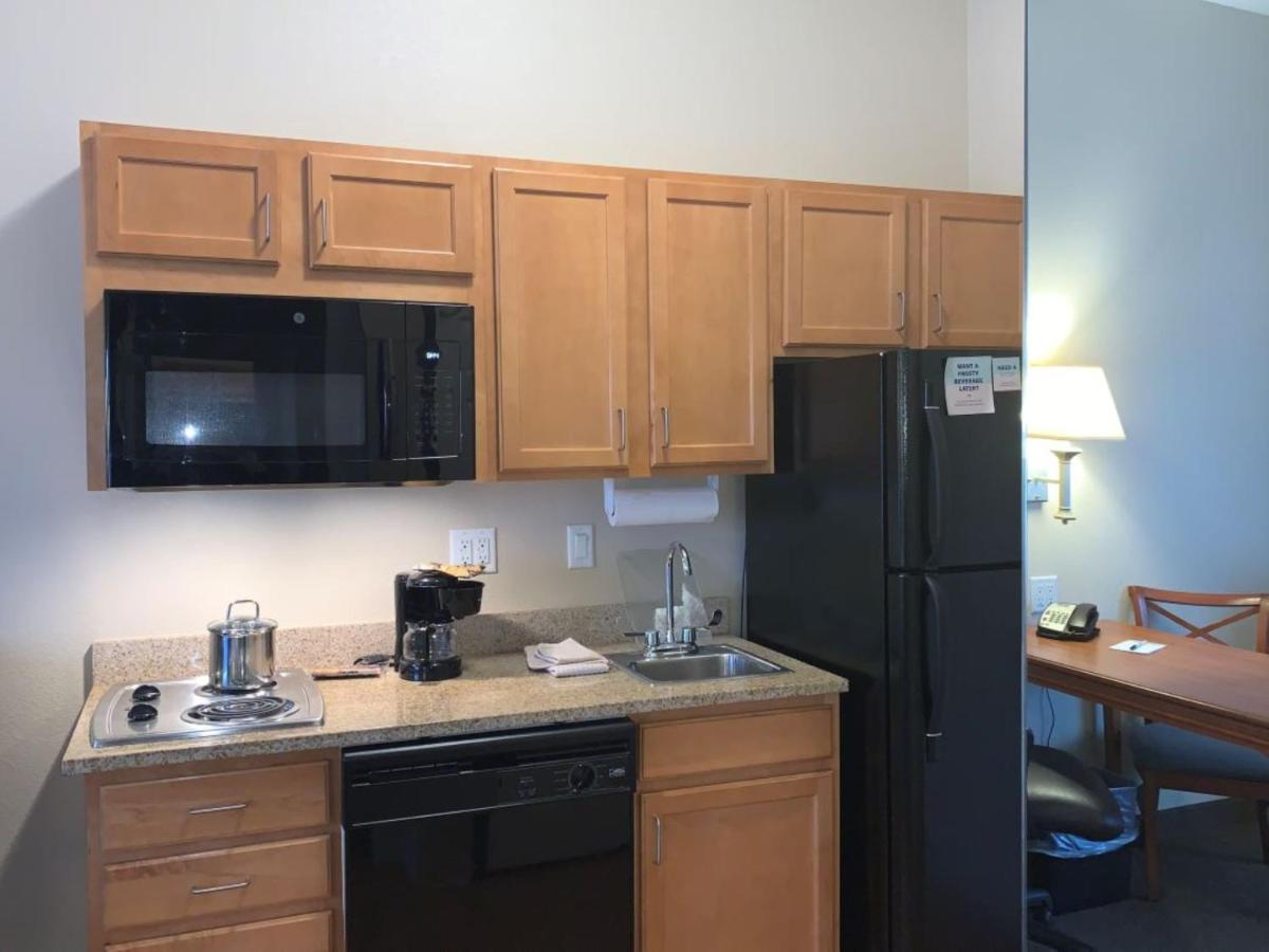 Queen Studio at Candlewood Suites Craig-Northwest, an IHG Hotel