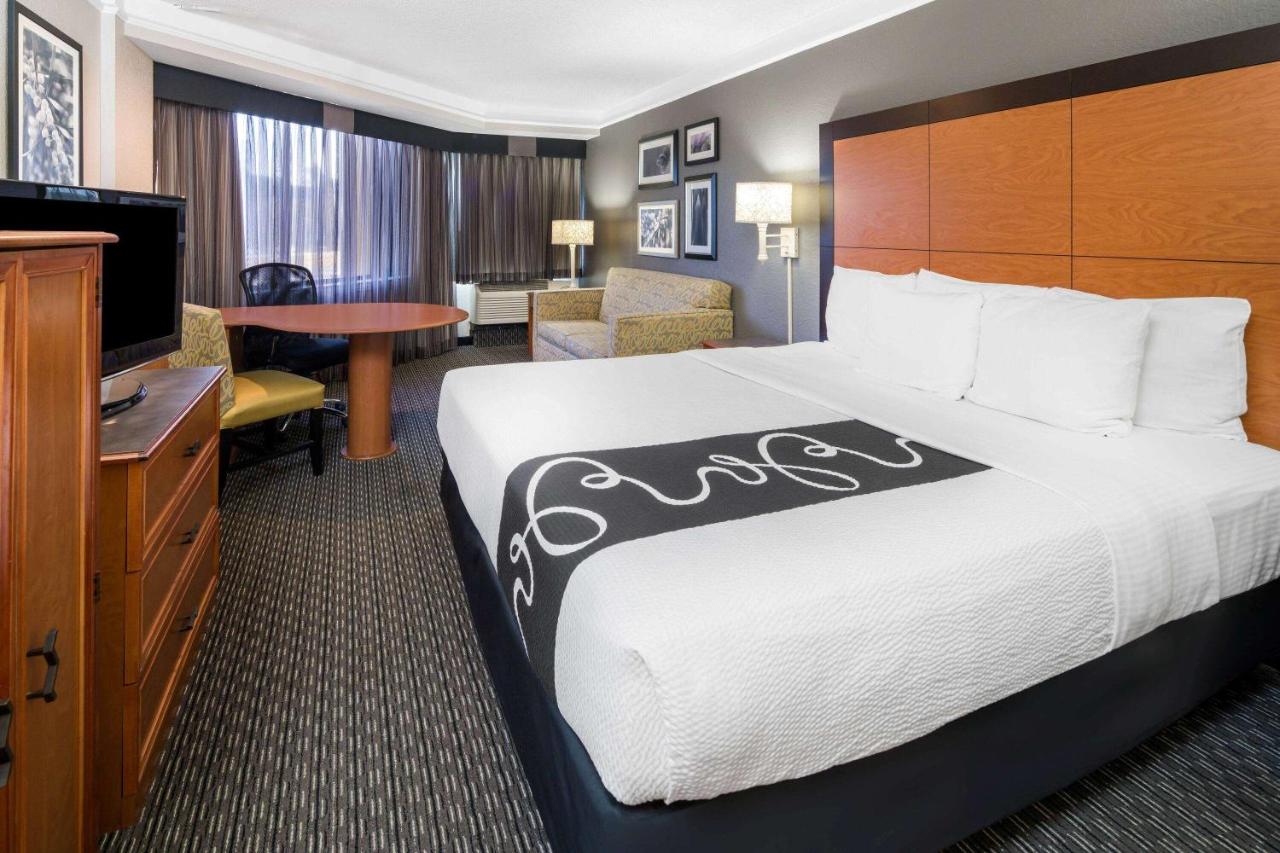 Executive King Room at La Quinta Inn & Suites by Wyndham Buena Park