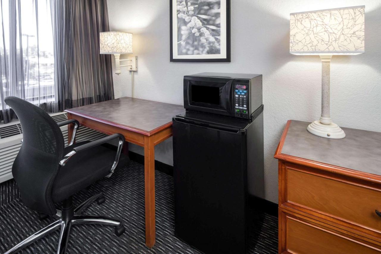 Deluxe Room - 2 Double Beds at La Quinta Inn & Suites by Wyndham Buena Park