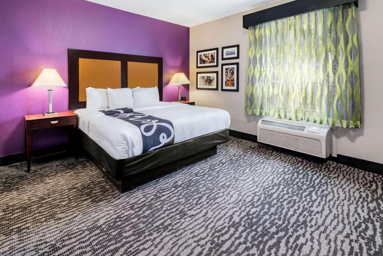 Deluxe King Suite at La Quinta Inn & Suites by Wyndham DFW Airport West - Bedford