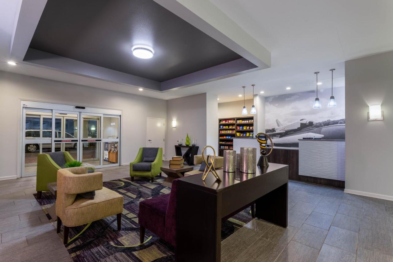Queen Room with Two Queen Beds and Mobility/Hearing Access - Non-Smoking at La Quinta Inn & Suites by Wyndham Huntsville Airport Madison