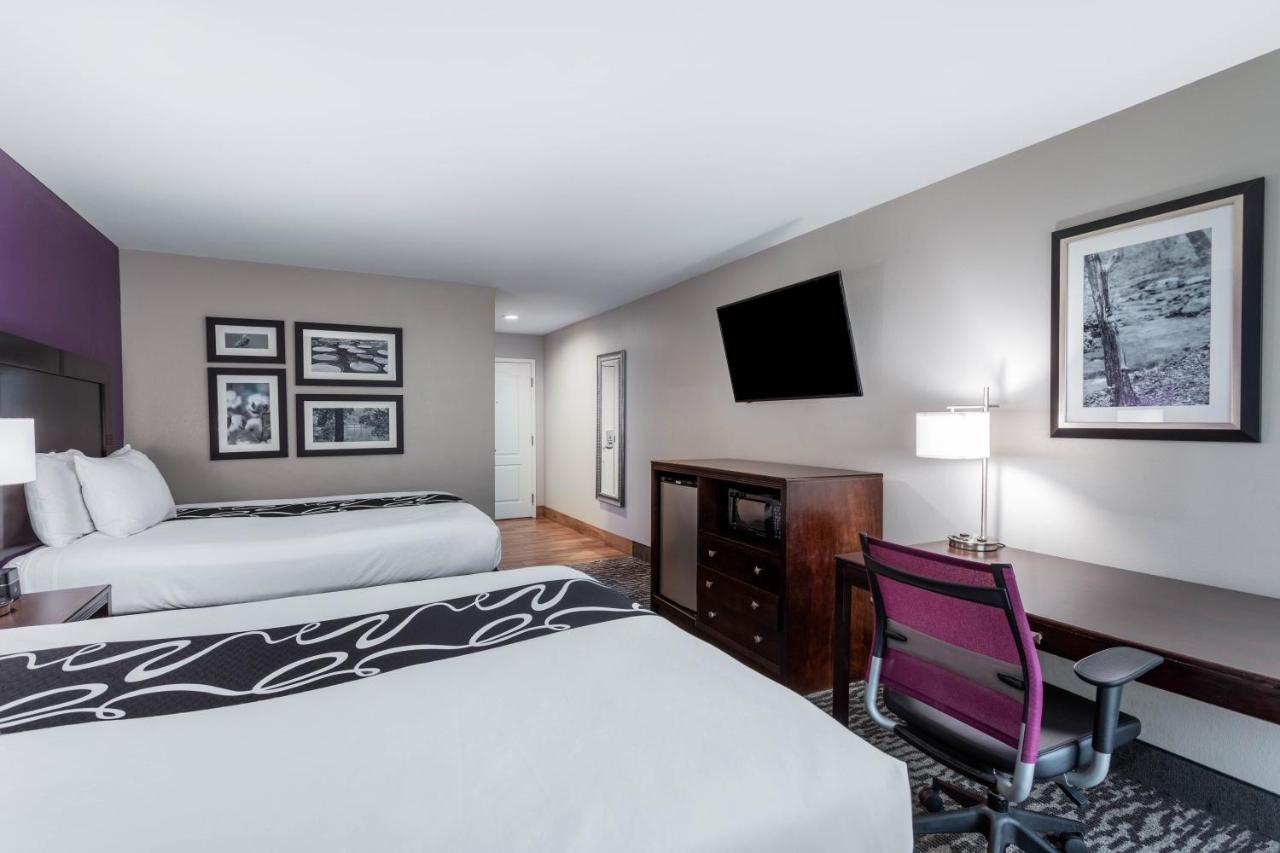 Queen Room with Two Queen Beds and Mobility/Hearing Access - Non-Smoking at La Quinta Inn & Suites by Wyndham Huntsville Airport Madison