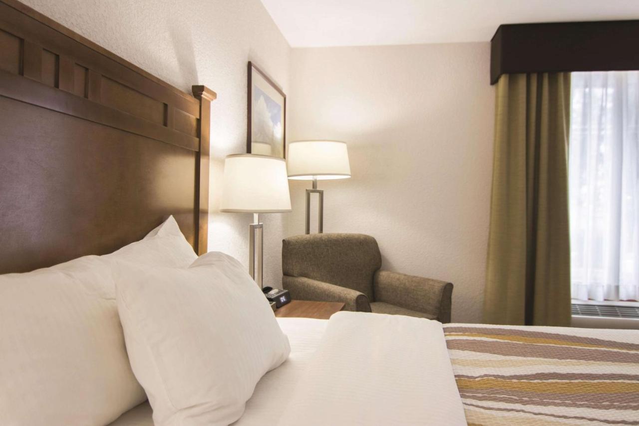King Room - Mobility Access/Non-Smoking at La Quinta Inn by Wyndham Bend