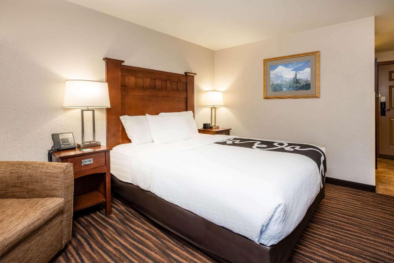King Room - Mobility Access/Non-Smoking at La Quinta Inn by Wyndham Bend