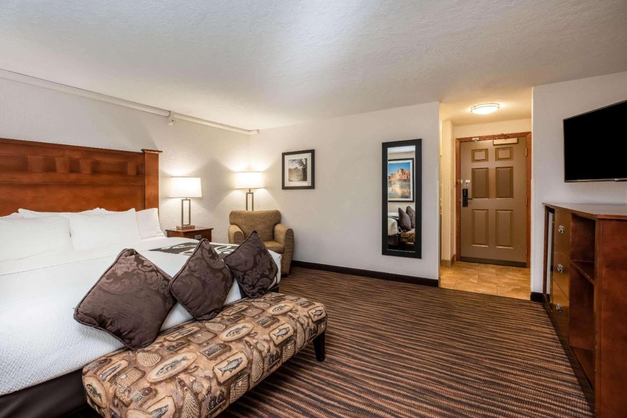 Executive King Room at La Quinta Inn by Wyndham Bend