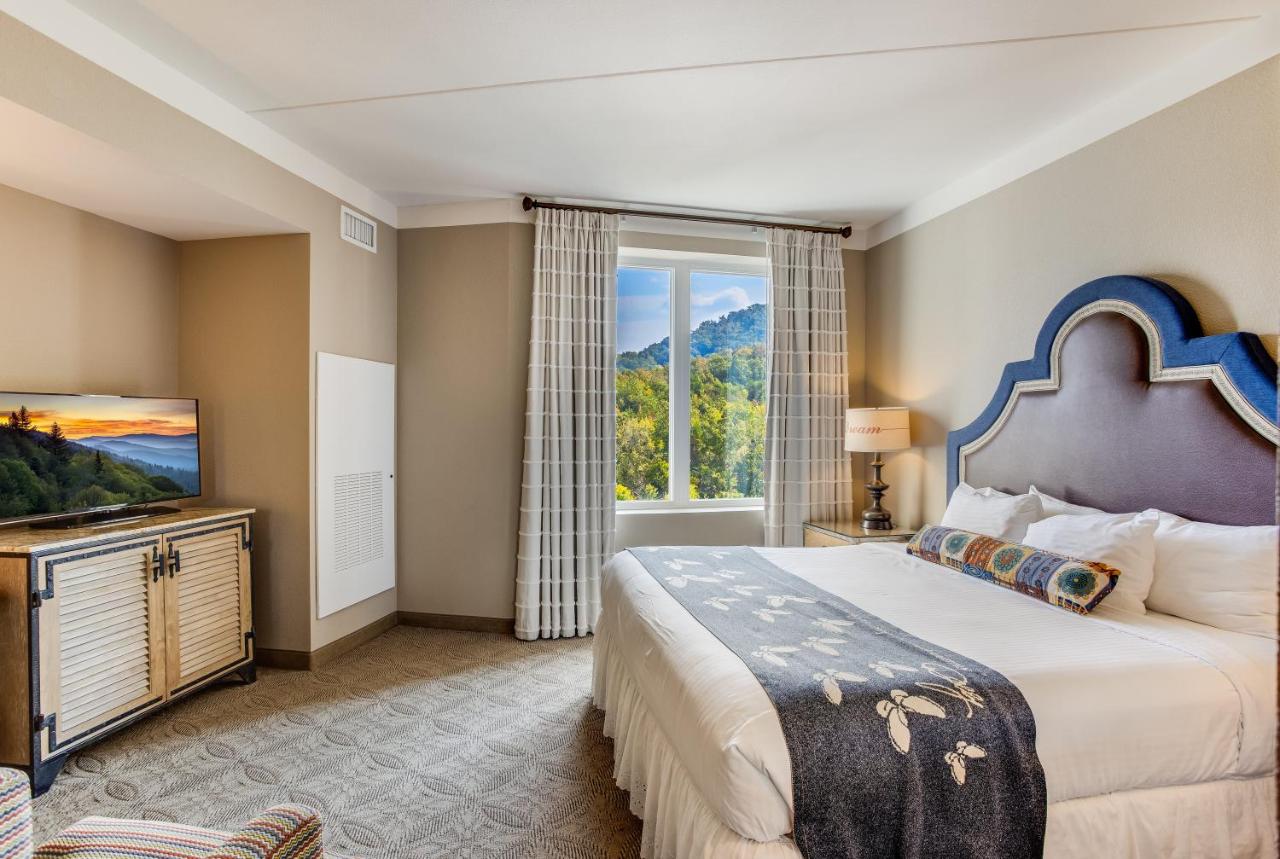 Family Suite at Dollywood's DreamMore Resort