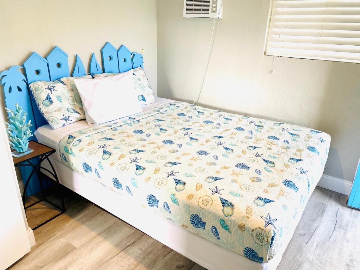 Deluxe King Suite at Sun Deck Inn and Suites