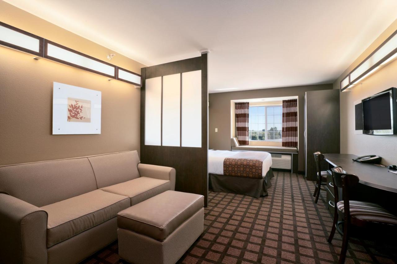 Queen Suite - Non-Smoking at Microtel Inn & Suites by Wyndham Sidney