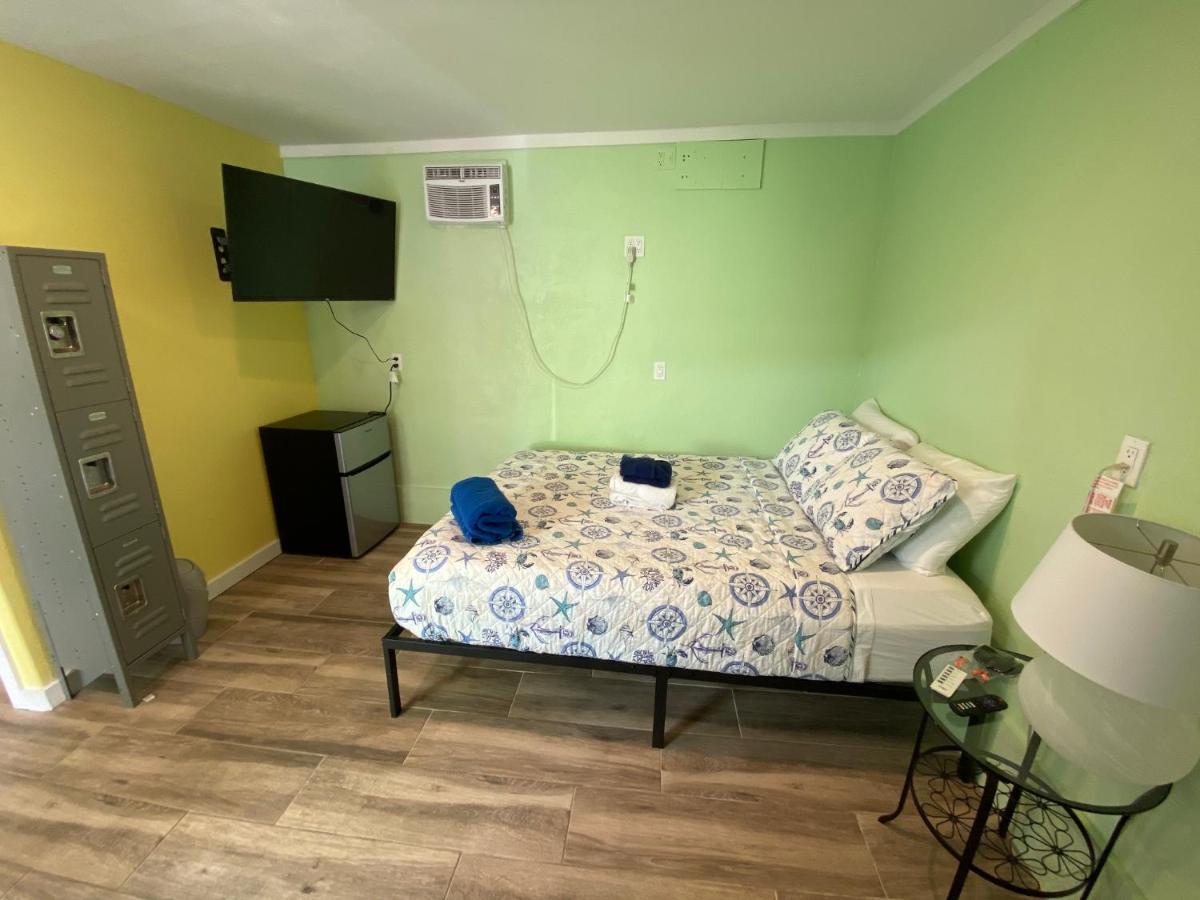 Family Double Room at Sun Deck Inn and Suites