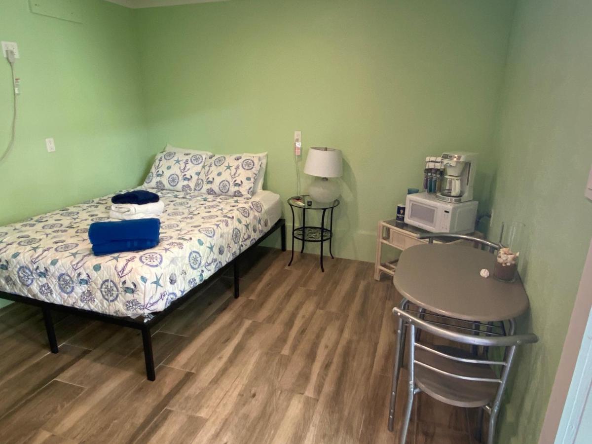 Family Double Room at Sun Deck Inn and Suites
