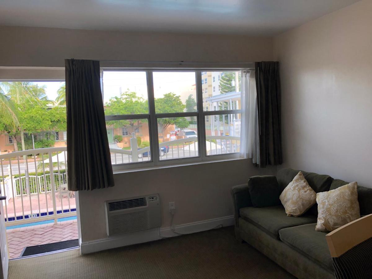 Two-Bedroom Suite - Free Parking at Beach Place Hotel
