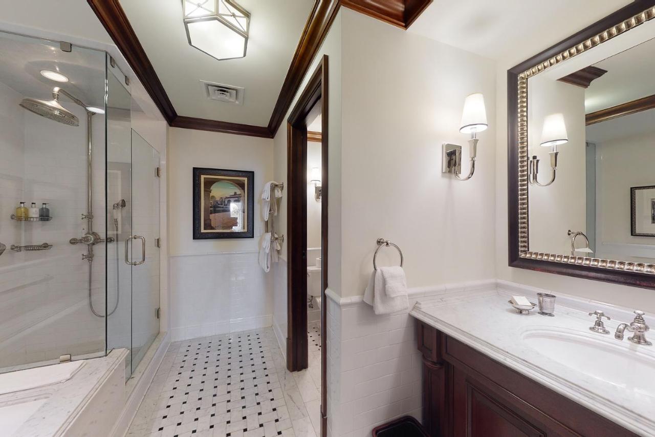 King Suite with River View at The Cloister