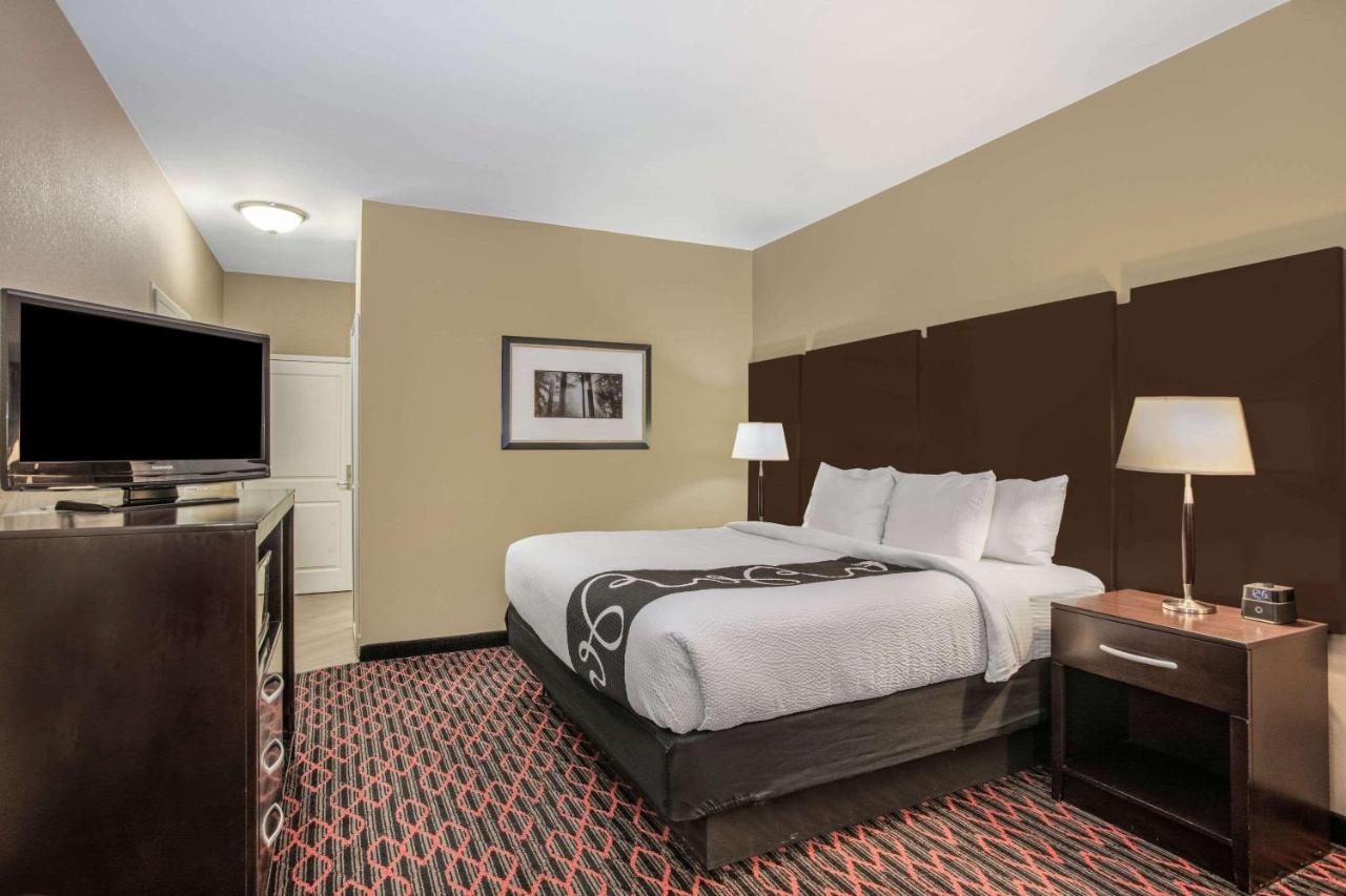Deluxe King Room at La Quinta Inn & Suites by Wyndham Conway