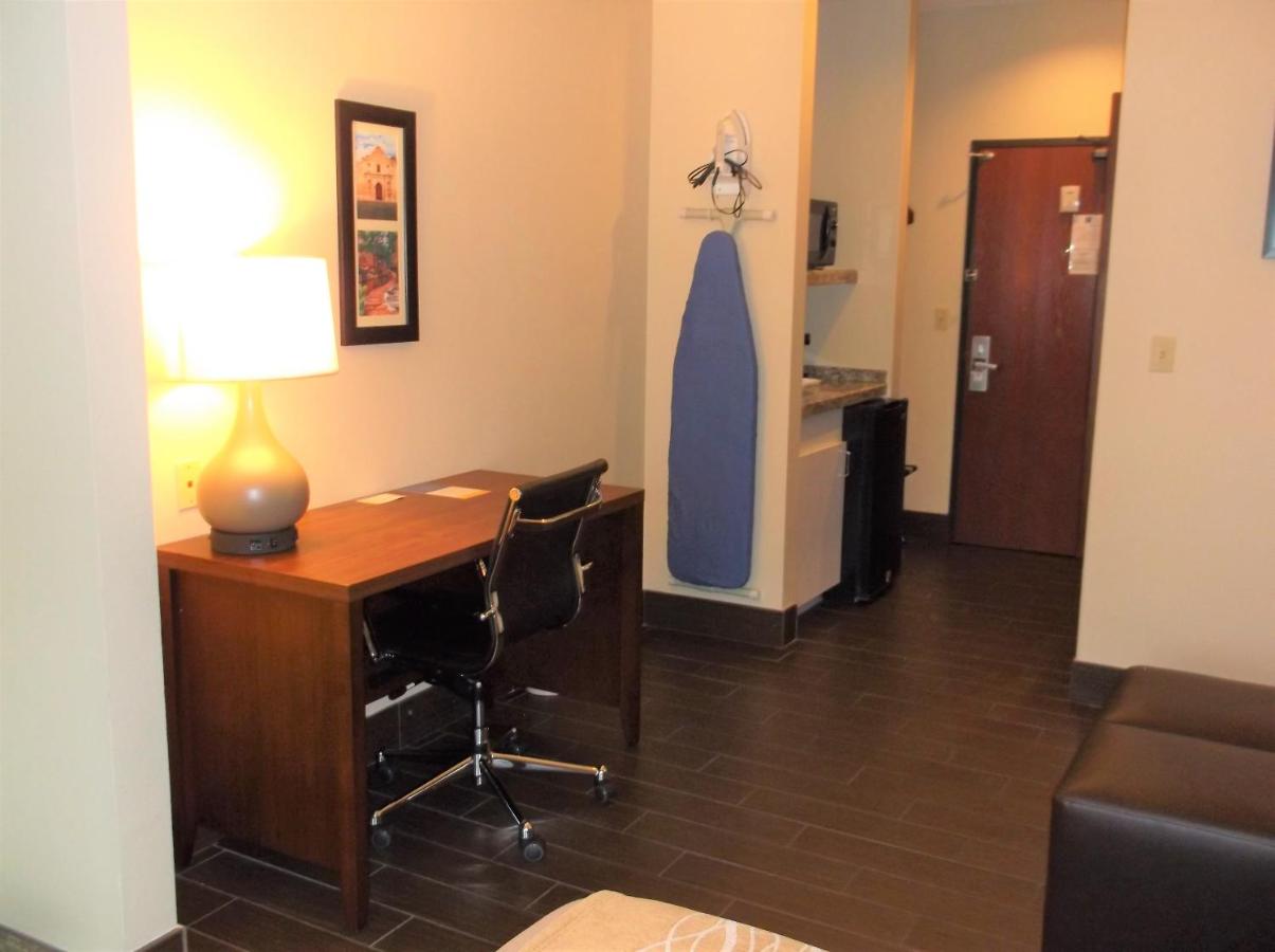 Queen Suite with Two Queen Beds - Non-Smoking at Comfort Inn & Suites Seguin
