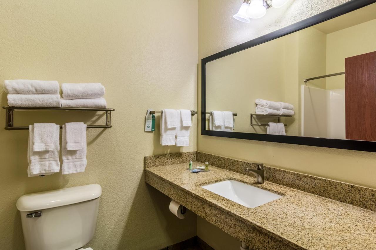 Double Room at Cobblestone Hotel & Suites - Erie