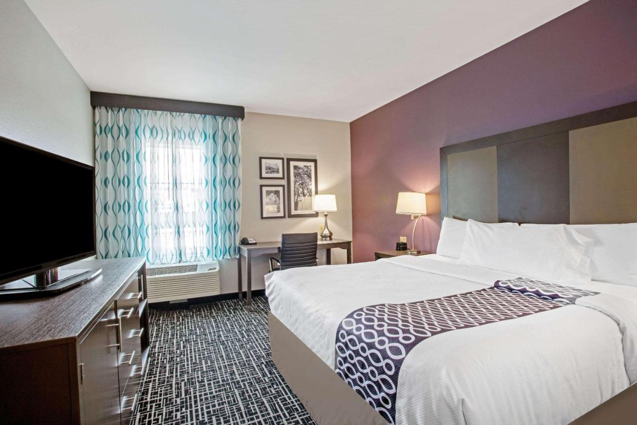 King Room at La Quinta Inn & Suites by Wyndham York