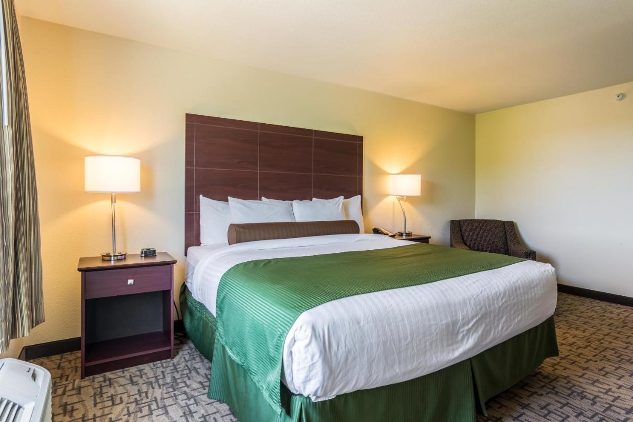 One-Bedroom Suite at Cobblestone Hotel & Suites - Erie