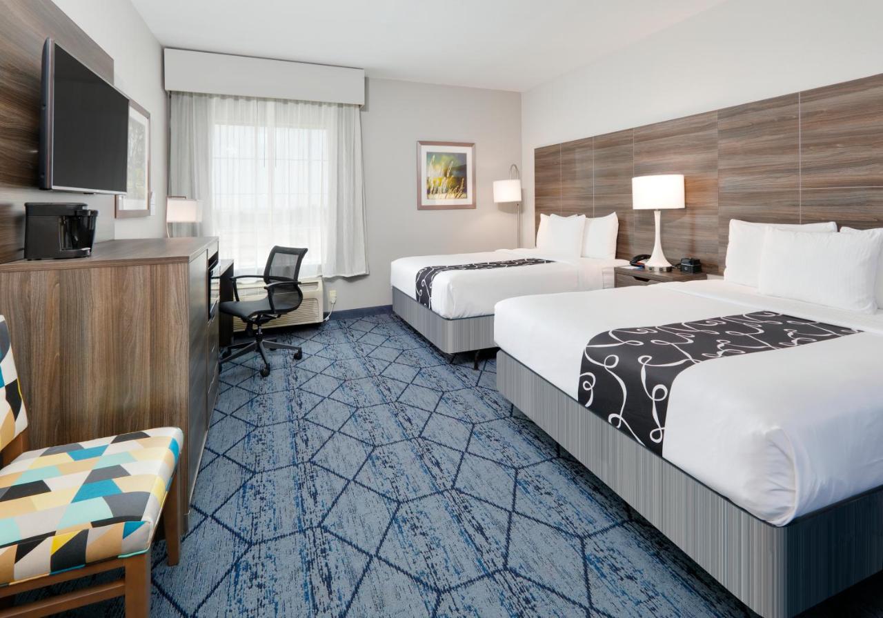 Two Queen Beds - Non-Smoking at La Quinta Inn & Suites by Wyndham Denton - University Drive