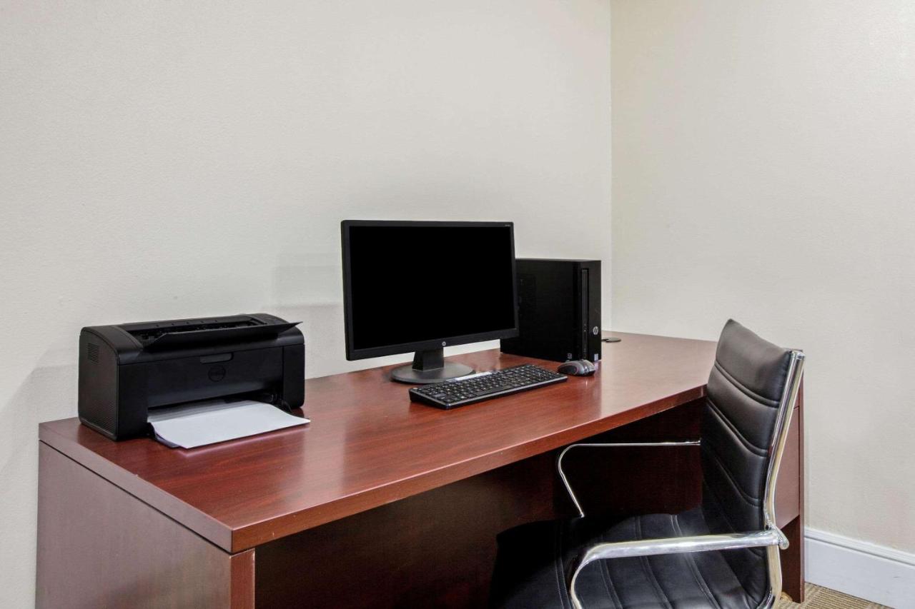  | La Quinta Inn by Wyndham Houston Greenway Plaza Medical Area
