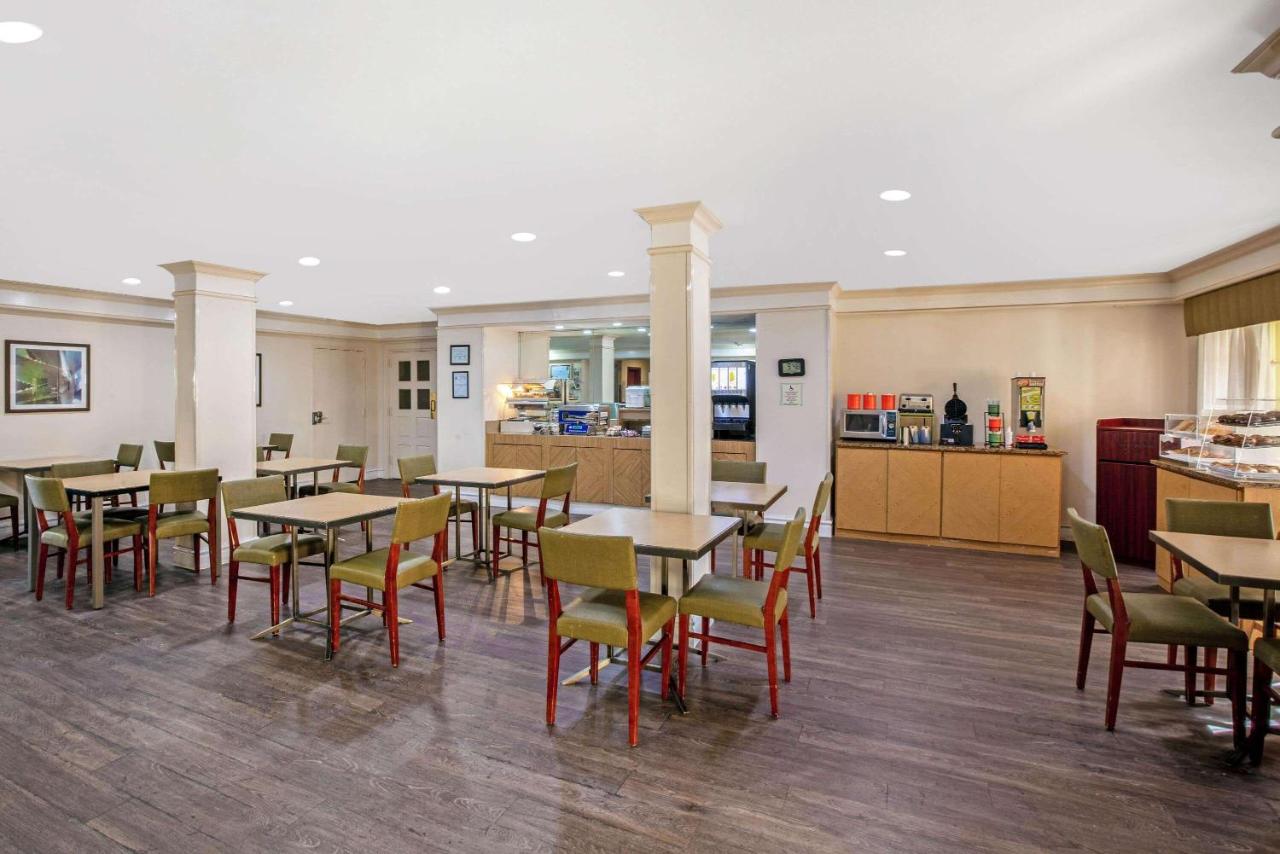  | La Quinta Inn by Wyndham Houston Greenway Plaza Medical Area
