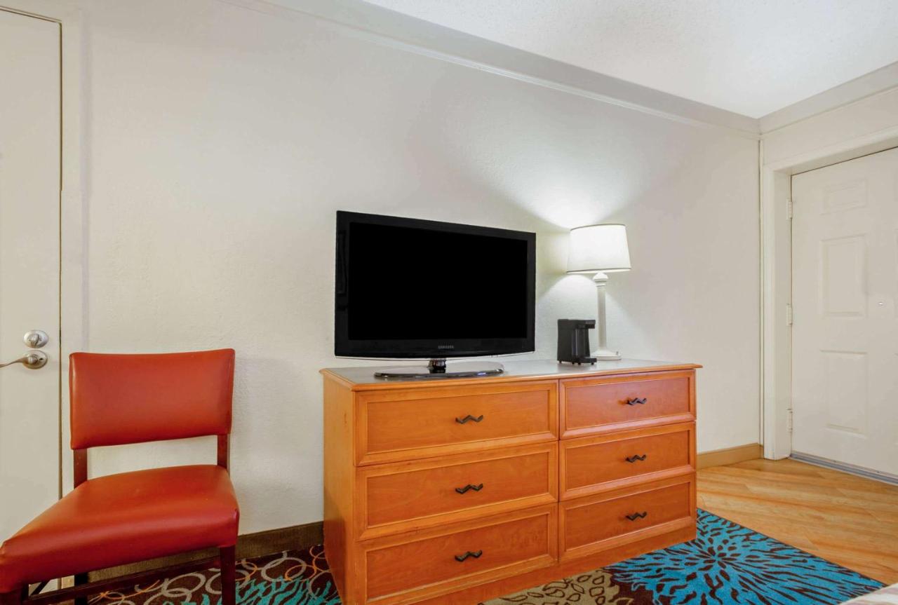  | La Quinta Inn by Wyndham Houston Greenway Plaza Medical Area