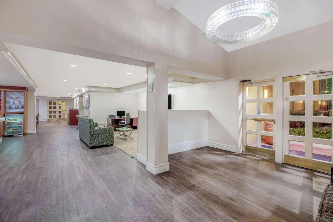  | La Quinta Inn by Wyndham Houston Greenway Plaza Medical Area