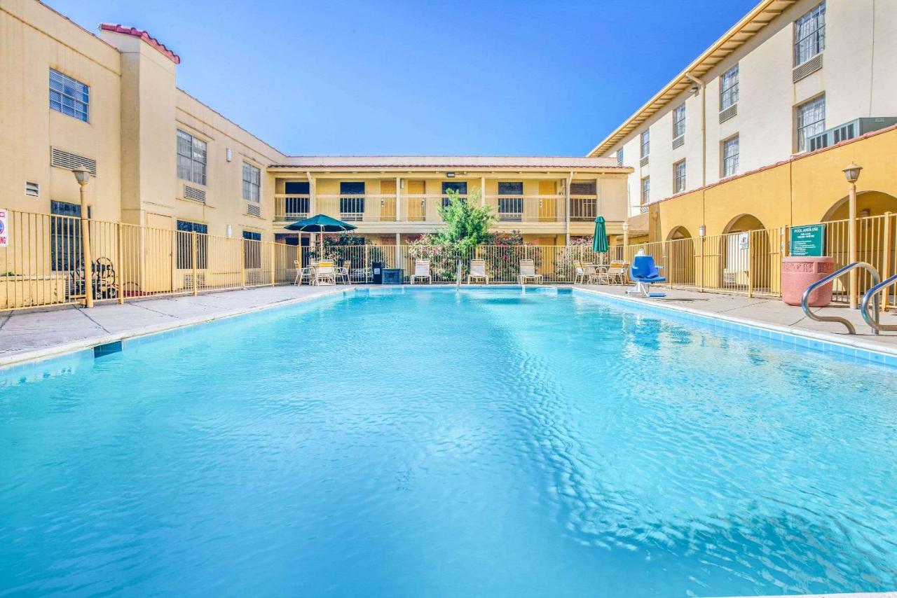  | La Quinta Inn by Wyndham Houston Greenway Plaza Medical Area