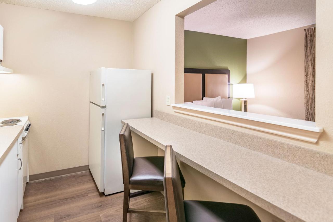 Deluxe Studio with Two Queen Beds - Non-Smoking at Extended Stay America Suites Oklahoma City Northwest