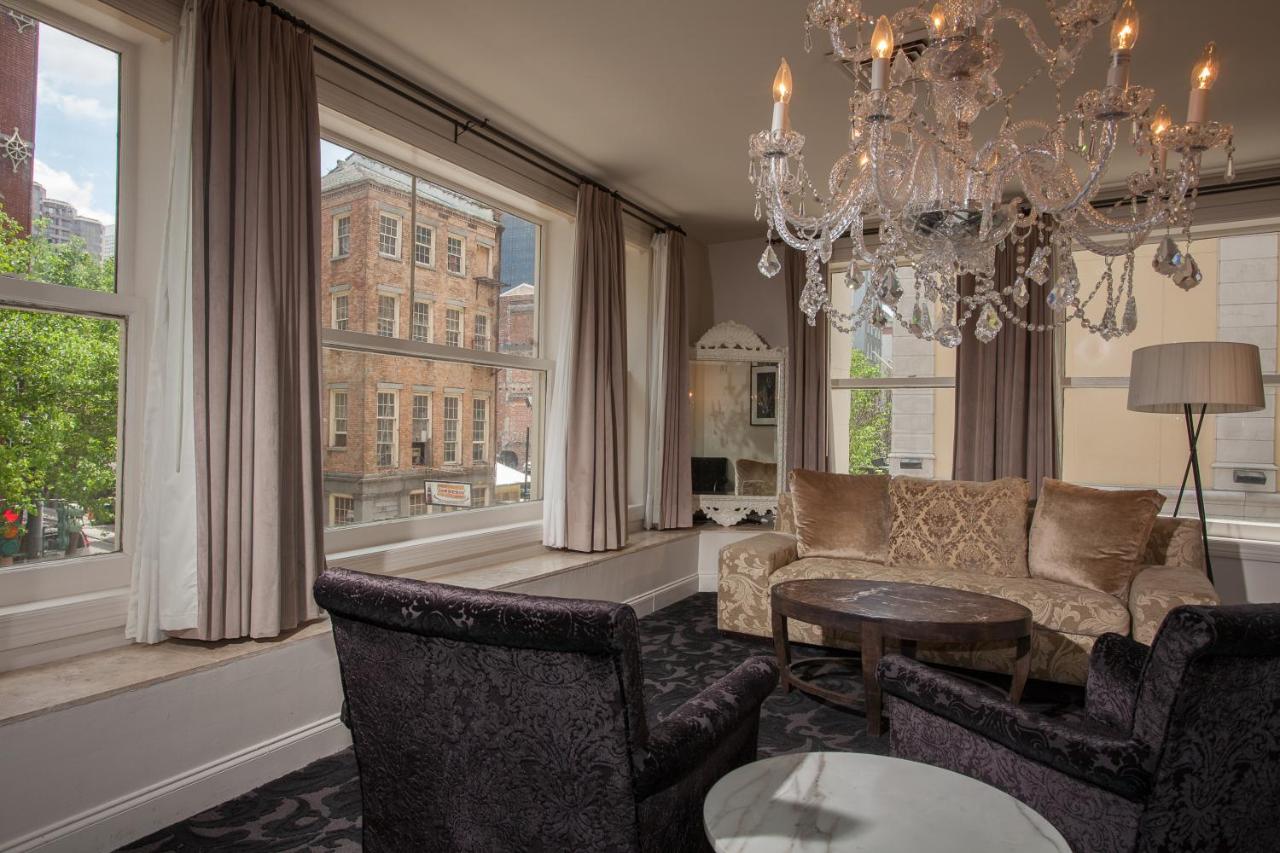 Executive Suite at International House Hotel