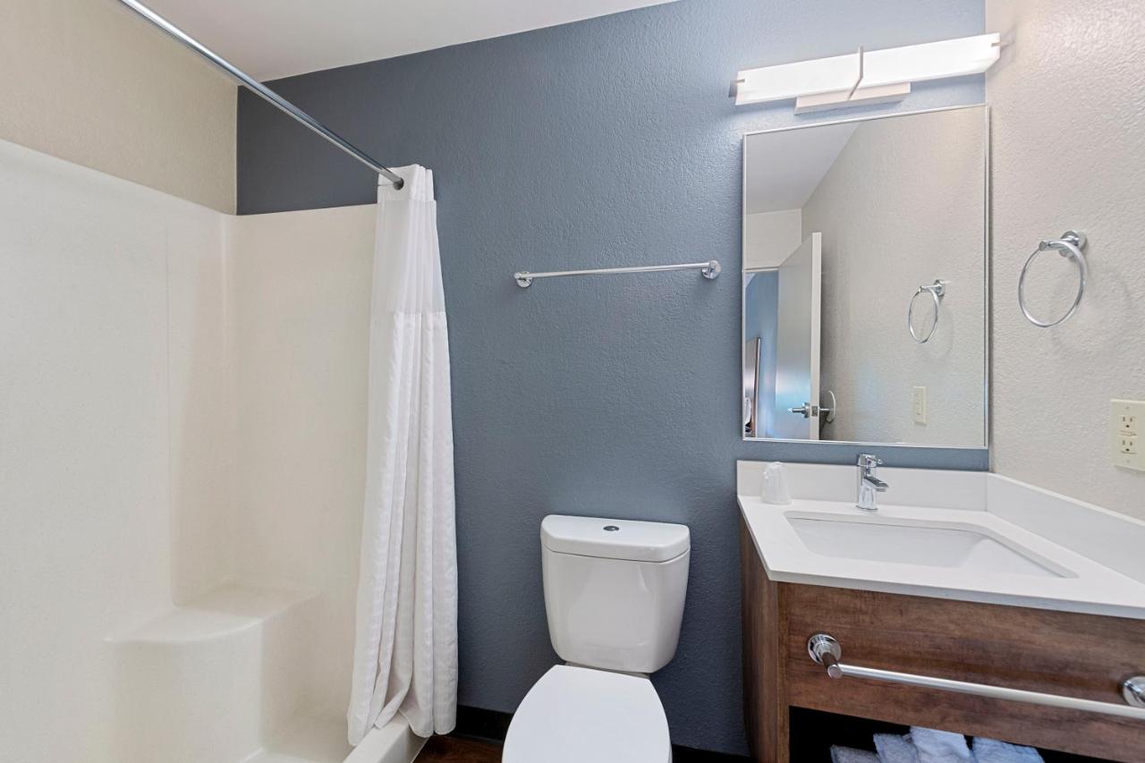 Marina View Queen Studio - Non-Smoking at Extended Stay America Premier Suites Oakland Alameda