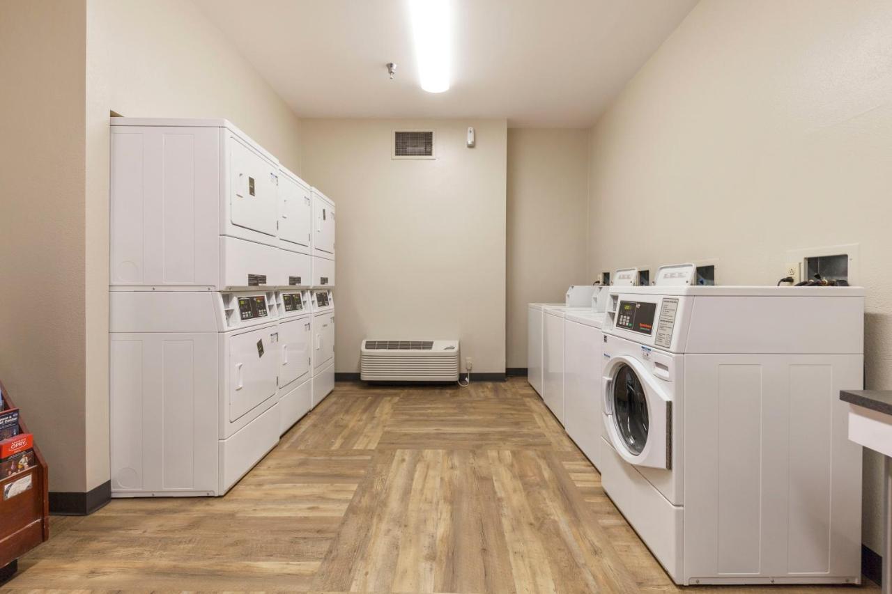 Marina View Queen Studio - Non-Smoking at Extended Stay America Premier Suites Oakland Alameda
